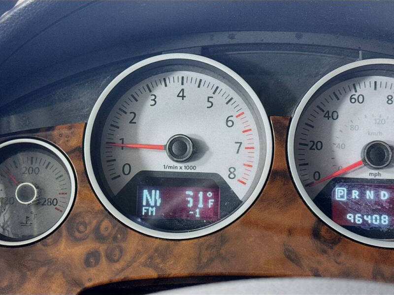 2011 Volkswagen Routan SEL Premium