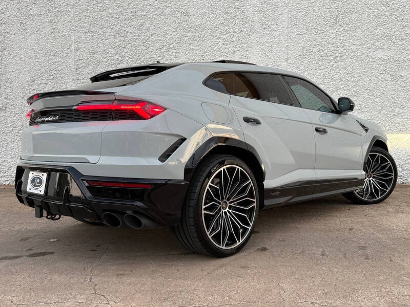 2025 Lamborghini Urus SE