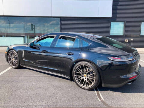2023 Porsche Panamera 4 Platinum Edition