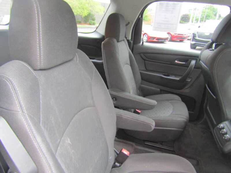 2016 GMC Acadia SLE-2