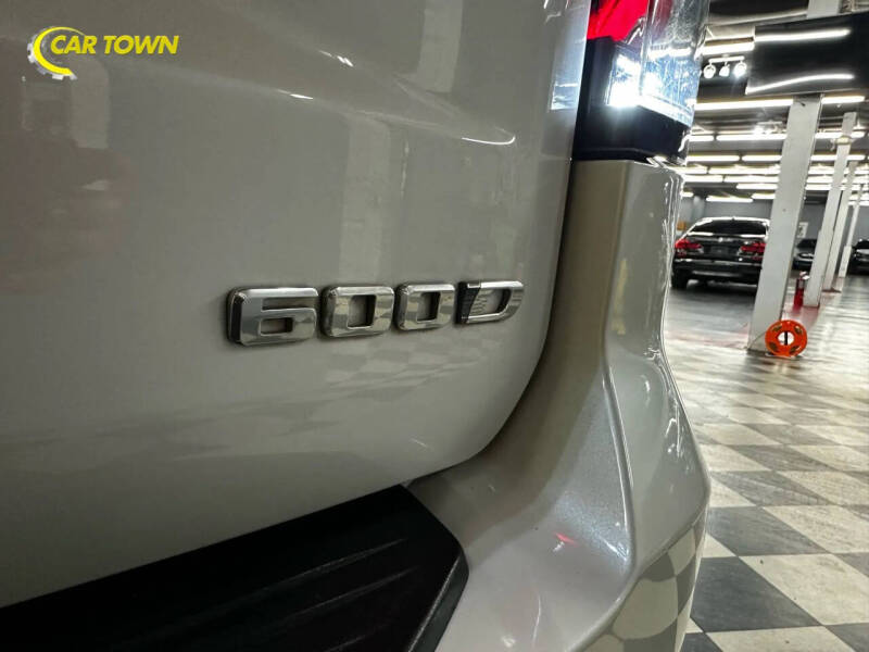 2022 Cadillac Escalade ESV Premium Luxury Platinum