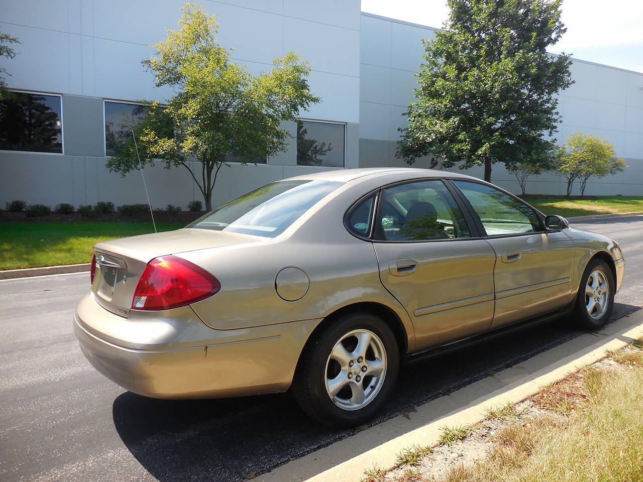 2003 Ford Taurus for sale at Genuine Motors in Schaumburg, IL