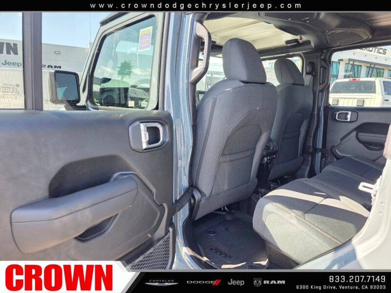 2025 Jeep Gladiator Willys