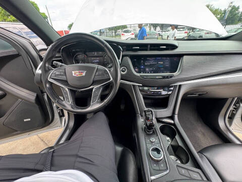 2020 Cadillac XT5 Premium Luxury