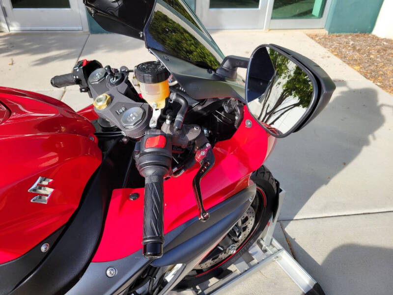 2015 Suzuki GSX-R1000