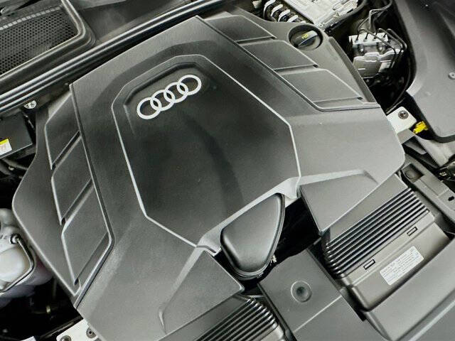 2023 Audi Q8 quattro Premium Plus 55 TFSI