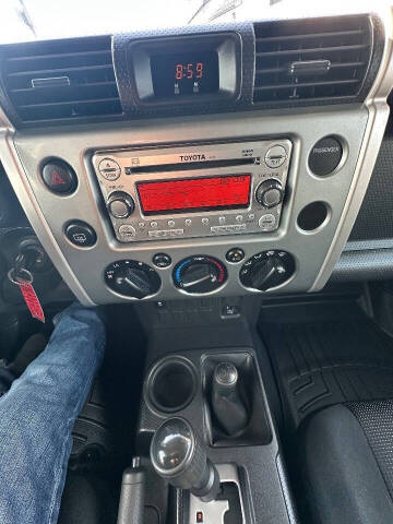 2012 Toyota FJ Cruiser