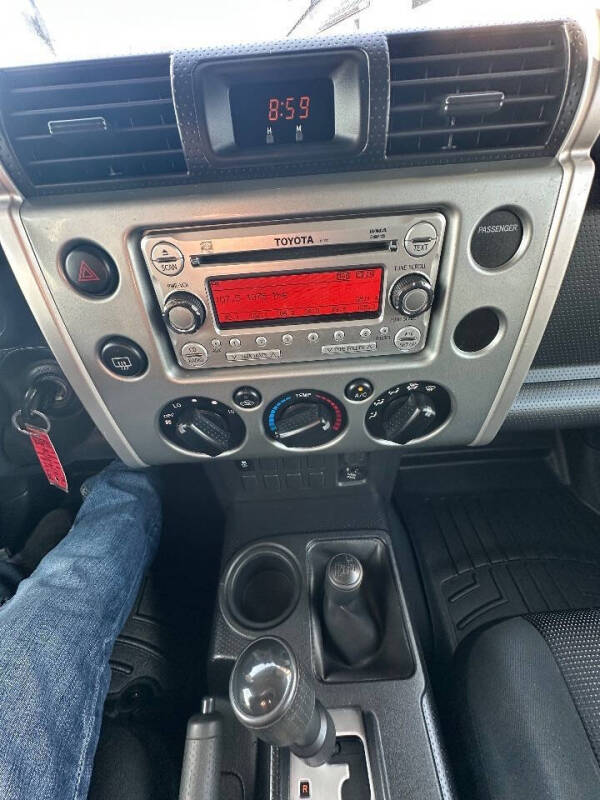 2012 Toyota FJ Cruiser