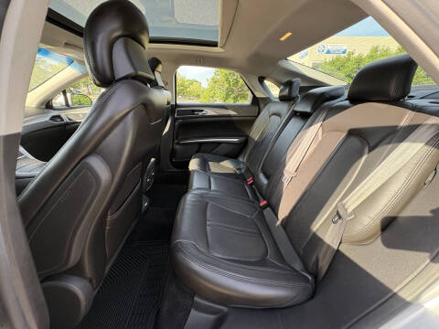 2014 Lincoln MKZ