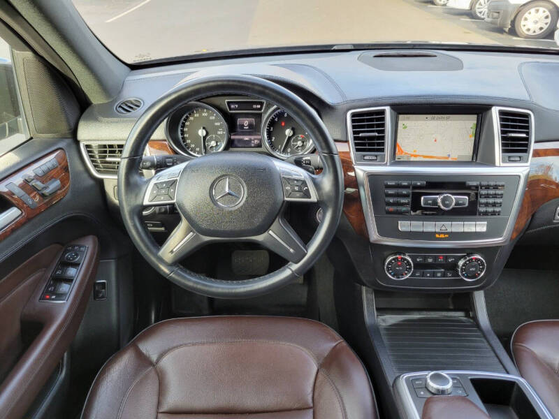 2013 Mercedes-Benz M-Class ML350 photo 13