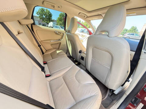 2013 Volvo XC60 3.2 Platinum
