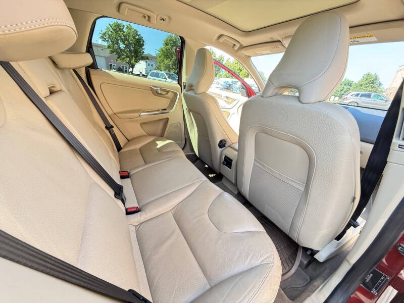 2013 Volvo XC60 3.2 Platinum