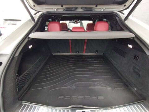 2022 Porsche Cayenne GTS Coupe