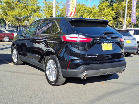 2024 Ford Edge Titanium