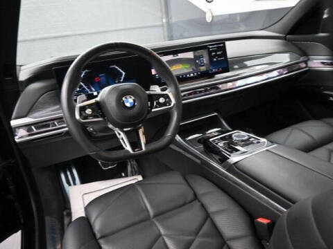 2023 BMW 7 Series 740i