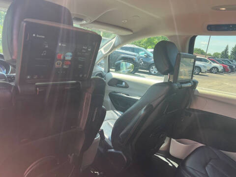 2018 Chrysler Pacifica Touring L Plus