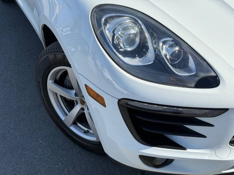 2017 Porsche Macan