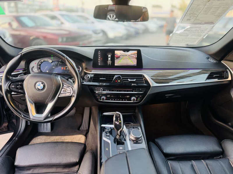 2018 BMW 5 Series 530i