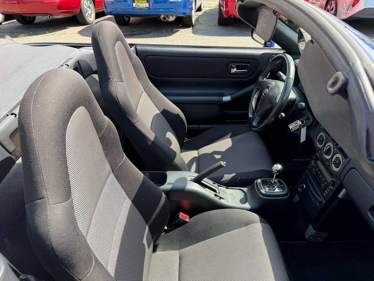 2002 Toyota MR2 Spyder 17