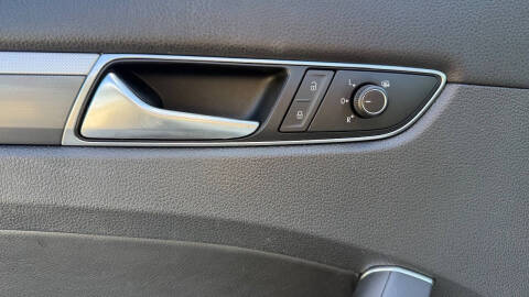 2017 Volkswagen Passat 1.8T R-Line