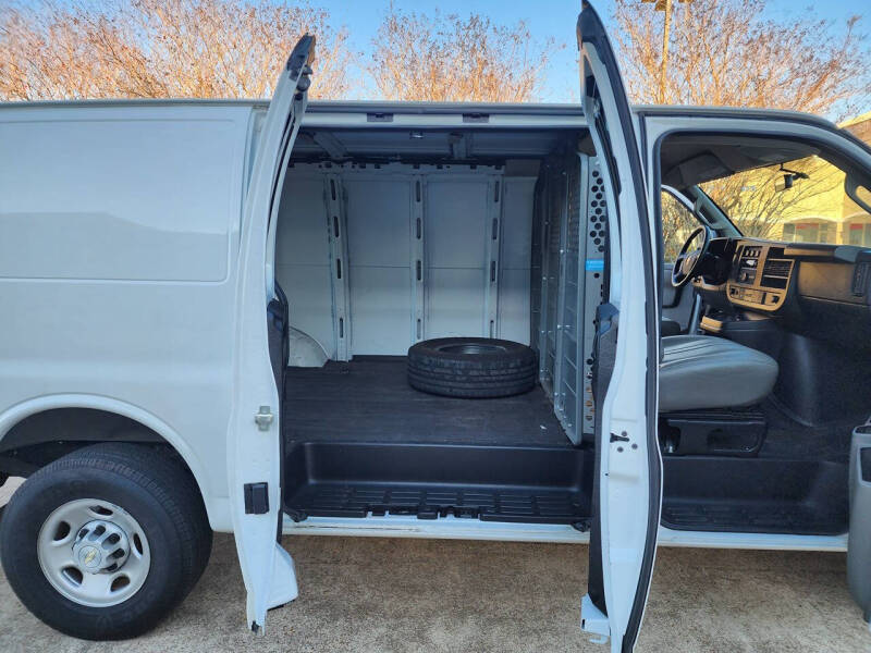 2022 Chevrolet Express 2500