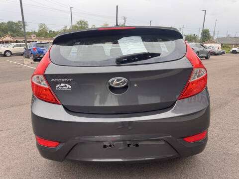 2013 Hyundai Accent SE