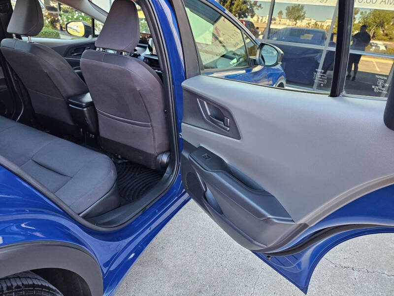 2023 Toyota Prius LE