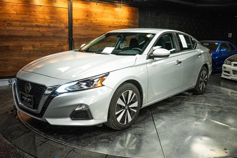 2022 Nissan Altima 2.5 SV