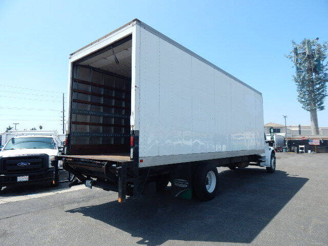 2018 Freightliner M2 106