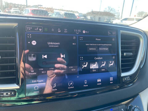 2023 Chrysler Pacifica Touring L