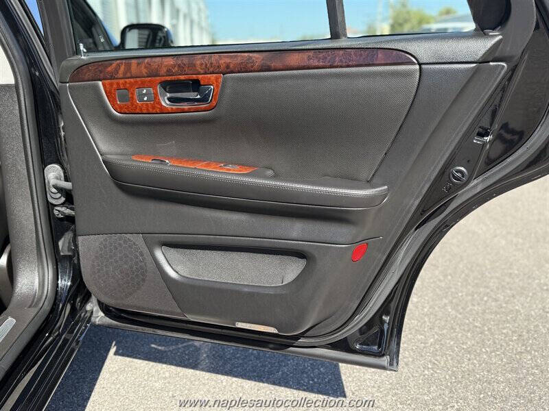 2011 Cadillac DTS Premium Collection