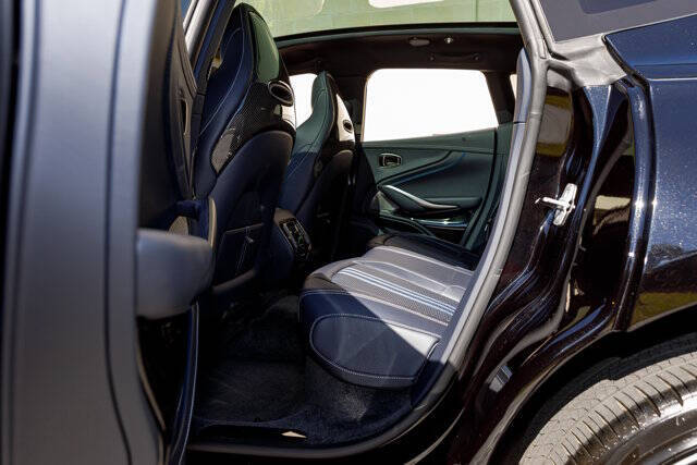 2025 Aston Martin DBX 707