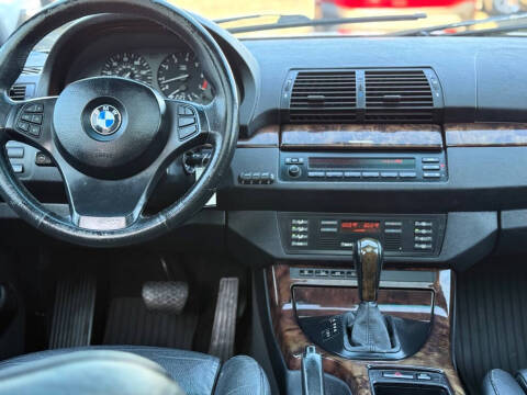 2005 BMW X5 3.0i