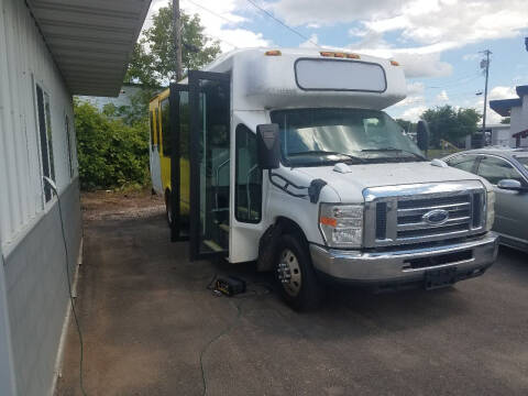 2010 Ford E-Series Chassis for sale at Apsey Auto in Marshfield WI