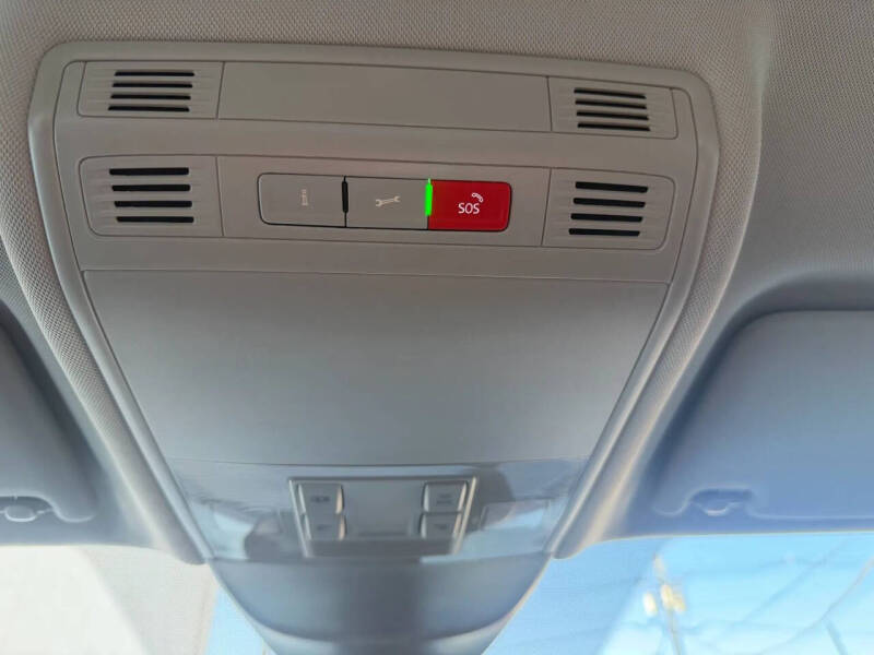 2025 Volkswagen Taos S 4Motion