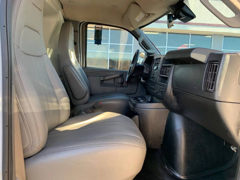 2021 Chevrolet Express 2500