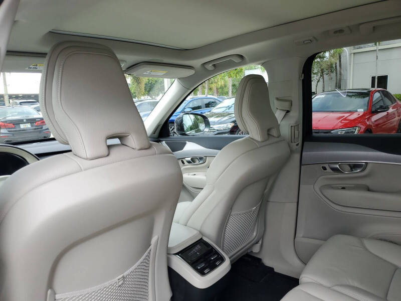 2024 Volvo XC90 B5 Core Bright Theme