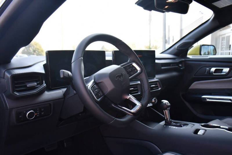 2025 Ford Mustang EcoBoost