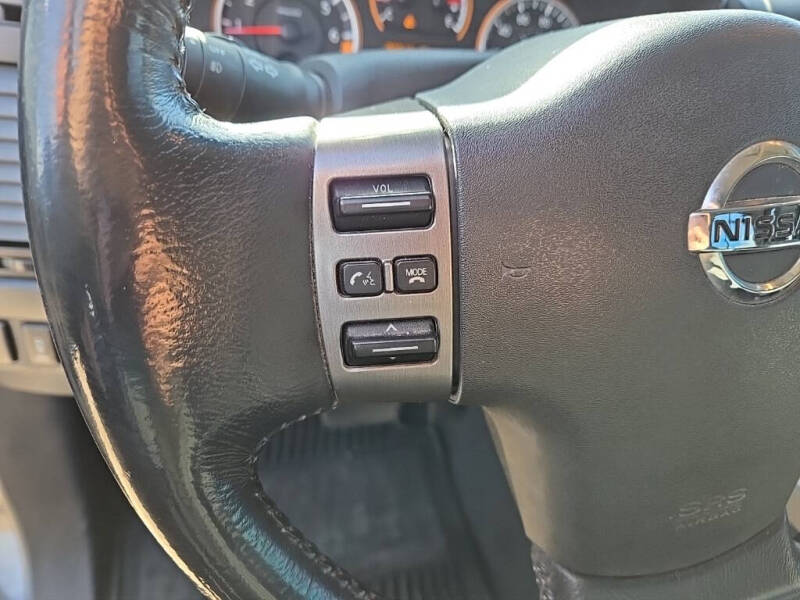 2011 Nissan Titan SV