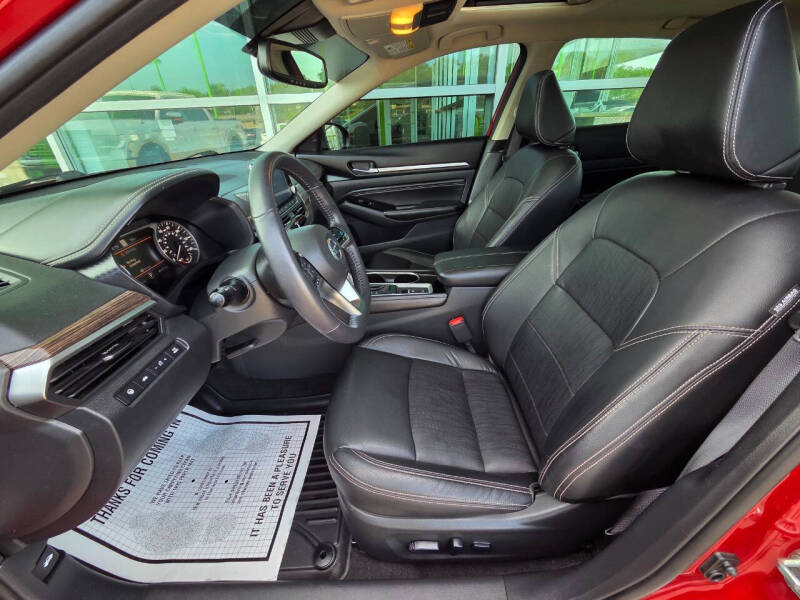 2022 Nissan Altima 2.5 Platinum