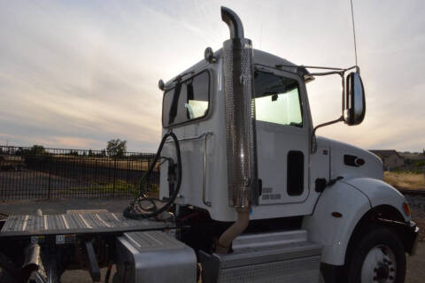 2023 Peterbilt 348 6 X 4 DAY CAB