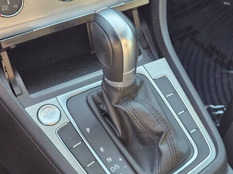 2017 Volkswagen Golf SportWagen