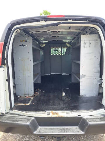2017 Chevrolet Express 2500
