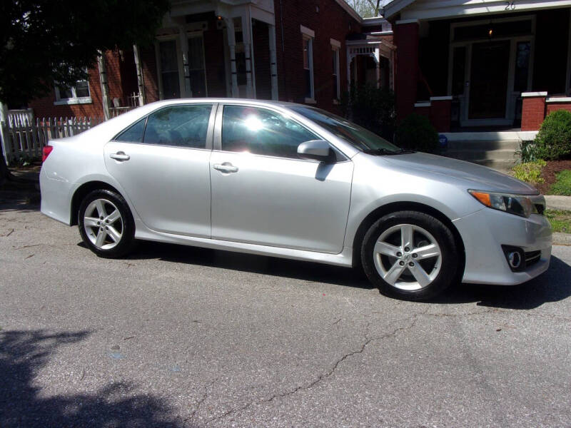 Image 3 of 2013 Toyota Camry SE