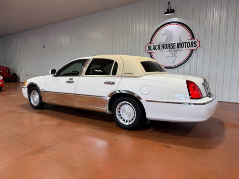 2002 Lincoln Town Car Executive