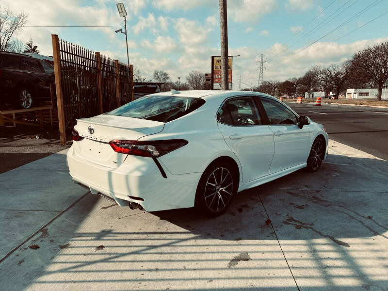 2021 Toyota Camry SE Nightshade