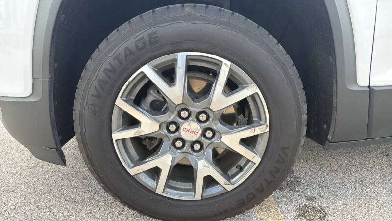 2023 GMC Acadia SLT