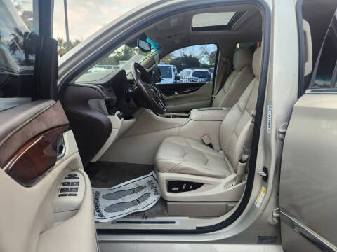 2015 Cadillac Escalade Luxury