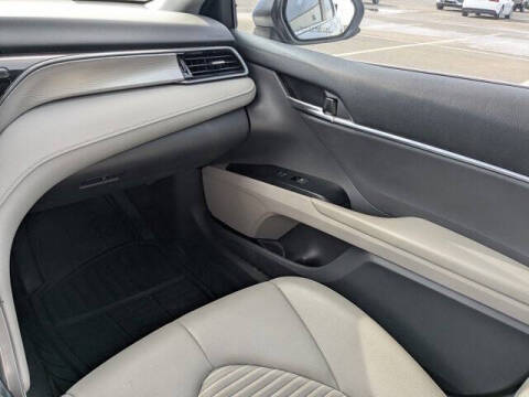 2020 Toyota Camry SE