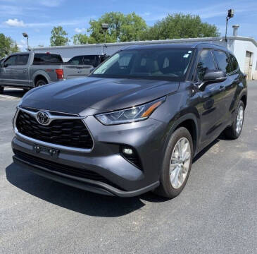 2022 Toyota Highlander for sale at Auto Group South - Gulf Auto Direct in Waveland MS